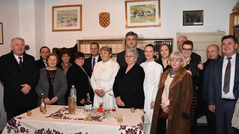 Predsjednik Vlade posjetio rodnu kuću Petra Preradovića: On je dao veliki doprinos našoj kulturi, baštini i identitetu